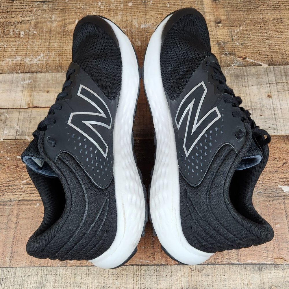 New Balance Men Sz 10.5 Wide 4E Black 520v7 Running Sneaker Comfort Athletic - Picture 7 of 9